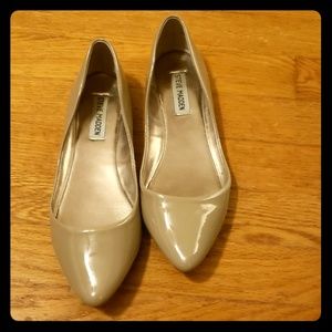 Steve Madden Beige Flats